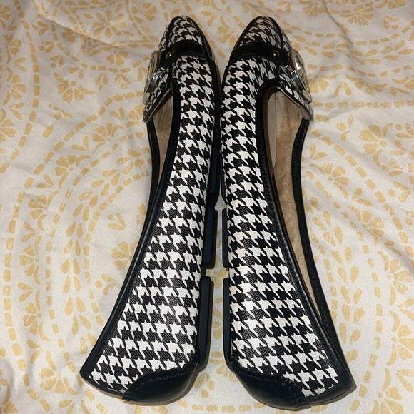 MICHAEL KORS (NWOB) Women’s Black & White Houndstooth Fulton Moc Loafers Size 9M - Picture 4 of 16